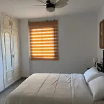 Reyes La Carihuela דירה *