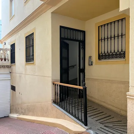 Reyes La Carihuela דירה *